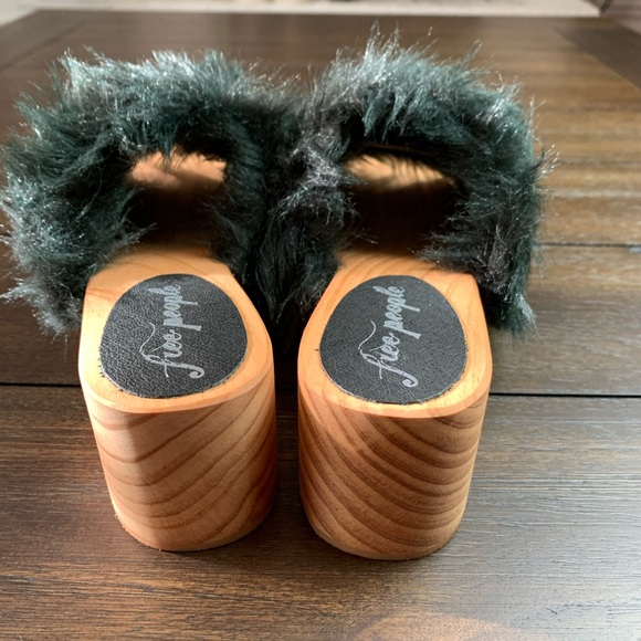 FREE PEOPLE Faux Fur Sonnet Clog Sandal 38 Black - Picture 9 of 12
